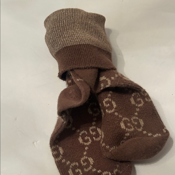 Gucci Brown Logo Pattern Socks - Picture 2 of 3